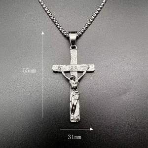 Hip Hop Religieux Croix Jésus De Luxe Pvd 316 En Acier Inoxydable Bijoux Pendentif Collier Plaqué Or 2025 pour Femmes Hommes En Gros - Product Image 6