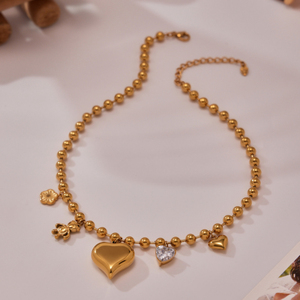 Collar con Colgante de Moda YF8397, Diseño de Corazón Grande con Circonita y Osito Pequeño, Chapado en Oro de 18K, Acero Inoxidable Resistente al Agua - Product Image 4