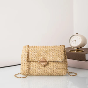 Bolso de Paja Casual de Verano con Cadena y Cierre de Diamantes, Moderno y Asequible - Product Image 1