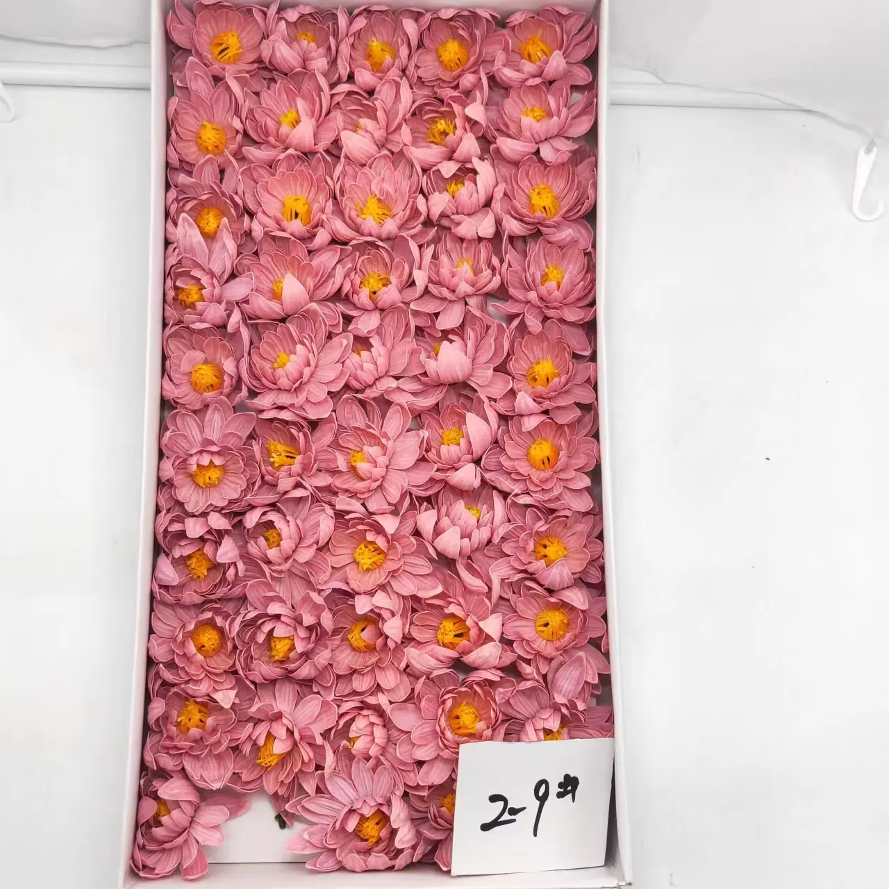 50pcs/box Artificial Bouquets Diy Lotus Home Wedding Christmas Decorations Chrysanthemum Sea Aster Head Bath Soap Flowers