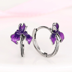 Pendientes de Flor de Glorietra para Mujer, Diseño Floral Delicado, Joyería de Moda para Uso Diario - Product Image 1