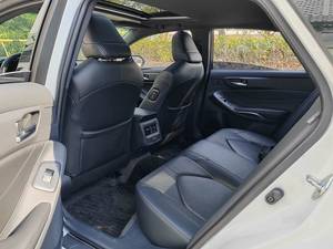 Toyota Avalon Usata 2023 di Lusso, 2.0L CVT Benzina, Berlina Usata - Product Image 5