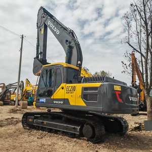 Excavatrice Volvo EC210D originale 20 tonnes pelleteuse d'occasion en bon état moteur 9 tonnes poids en ordre de marche disponible à la vente - Product Image 3