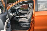 Changan Hunter Plus F70 2024, pick-up électrique, 5 places, hybride, moteur 300 kW, autonomie 101-200 km