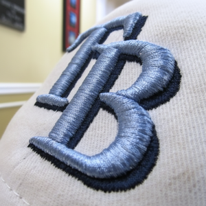 แผ่นปะโลหะ Chenille สำหรับเสื้อยืดมีฮู้ด,แผ่นปะลายตัวอักษร - Product Image 1