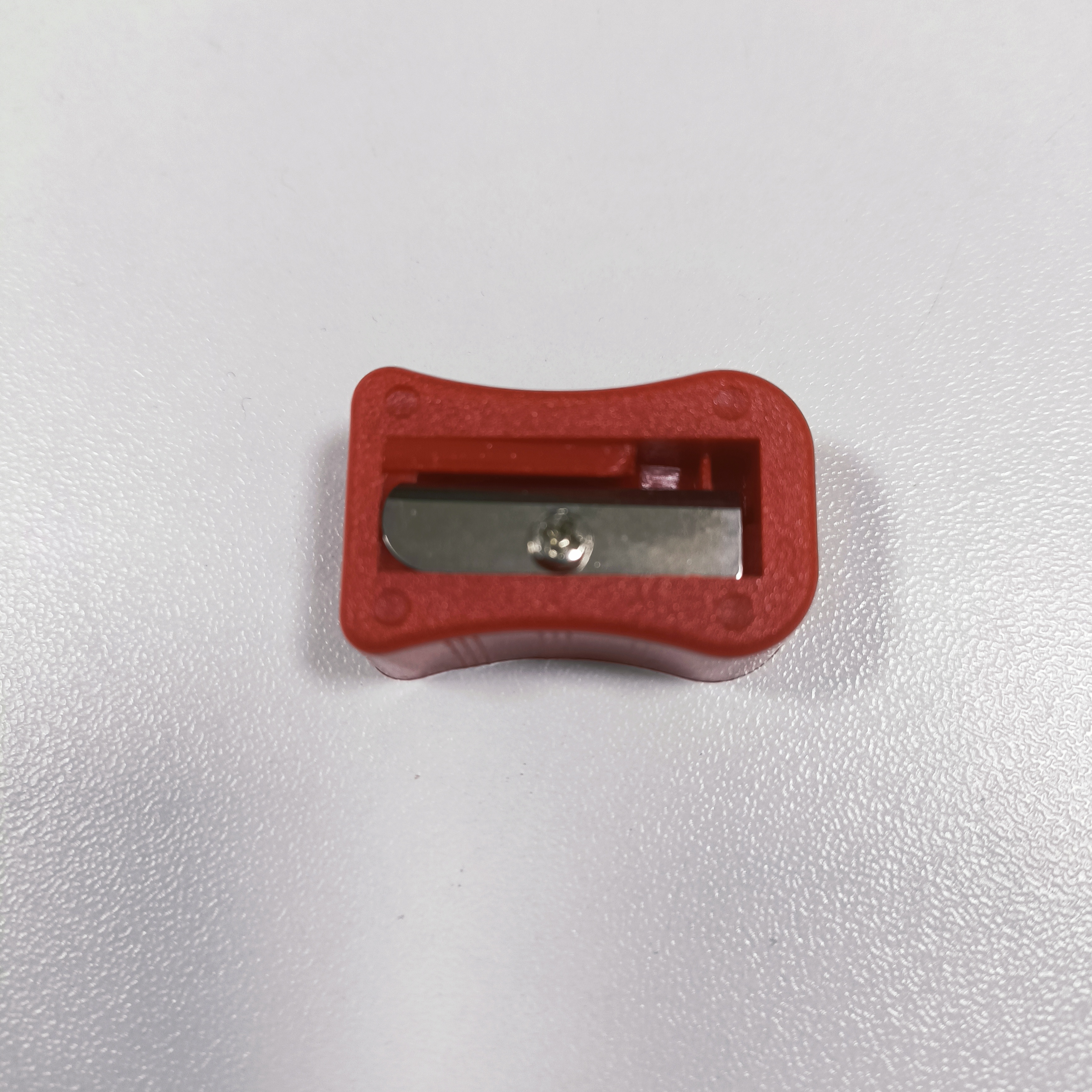 Daubigny оперативные товары, оптовая продажа, хорошо захватывающая Пластиковая точилка, портативная точилка для карандашей //