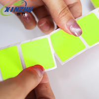 Papier en rouleau jumbo personnalisé imperméable en caoutchouc, couleur vert fluo brillant, pour l'identification des étiquettes