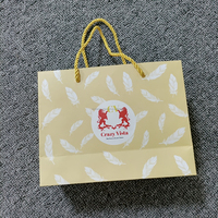 Sacs cadeaux en papier mat noir de luxe, recyclables, faits à la main, avec poignées en ruban, impression sérigraphique personnalisée du logo, vente en gros