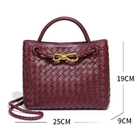 Sac tissé rétro grande capacité fait main 2026 pour femme – Polyvalent, idéal pour le quotidien, porté épaule ou croisé, style décontracté et tendance