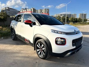 Citroën <span class=keywords><strong>C4</strong></span> <span class=keywords><strong>AIRCROSS</strong></span> d'occasion <span class=keywords><strong>2018</strong></span> 350THP Design Français Original 123kW Puissance Image de recul Contrôle vocal Consommation de carburant économique 6.6L - Product Image 3