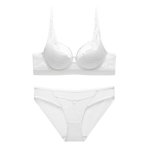 Conjunto de lencería sexy de encaje floral blanco al por mayor, sujetador con aros y bragas de malla transparente, lencería íntima elegante y cómoda para mujer - Product Image 4