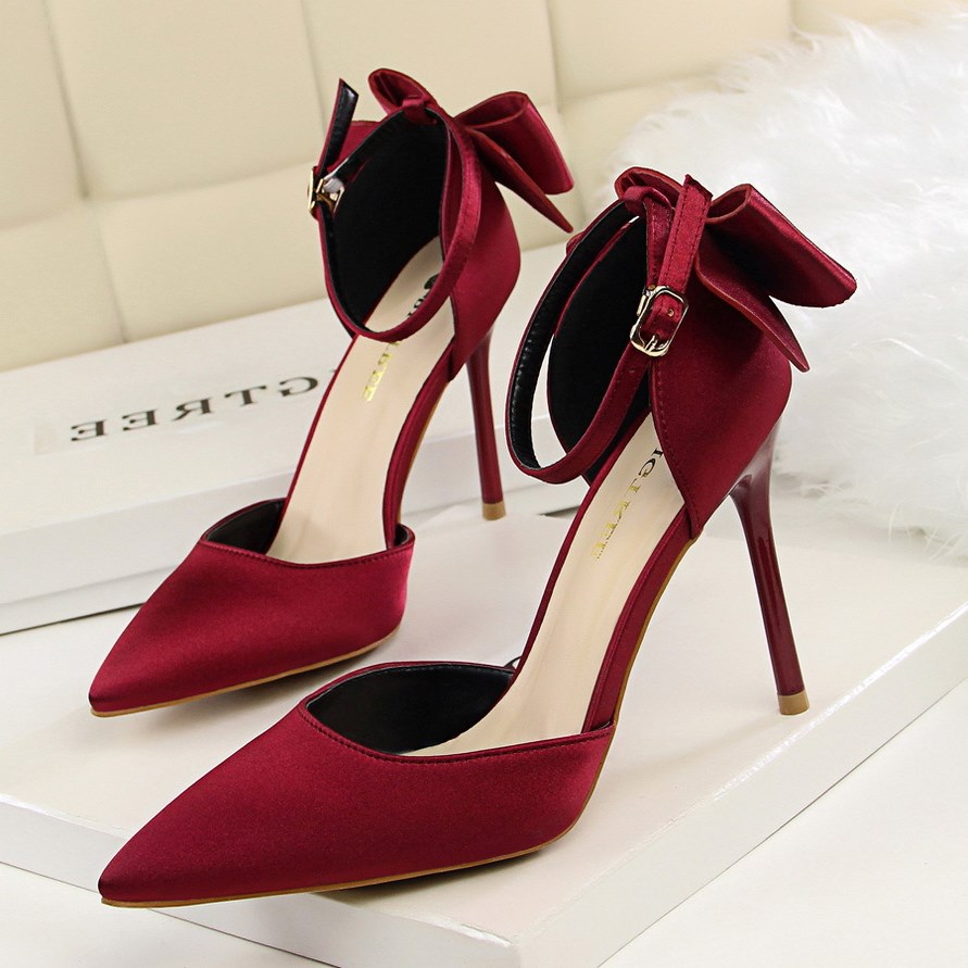 Vin rouge (hauteur 10CM)