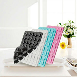 Supports de <span class=keywords><strong>téléphone</strong></span> en silicone double face de vente chaude 40 ventouses Docks de <span class=keywords><strong>téléphone</strong></span> antidérapants portables Forme carrée pour téléphones mobiles - Product Image 1