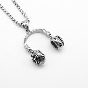 Auriculares personalizados Hip Hop Punk Anti deslustre impermeable de acero inoxidable joyería de moda collares colgantes para hombres al por mayor 2024 - Product Image 2