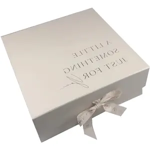 HENGXING High Quality Hand Made Beautiful Customized Luxury Packaging beige Cardboard Magnetic Closure Gift Box For Bridesmaid