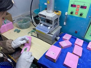 Collar mexicano con colgante de moneda de oro de 50 pesos, chapado en oro de 18 quilates, cadena de cuerda cubana grabada de doble cara Vintage Hip Hop para niños - Product Image 4