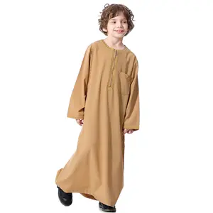 Gebets kleidung Langes Kleid Omani Thobe für Jungen mit Reiß verschluss stickerei 2021 Neuestes Modell Islamische muslimische Jugend Thobe / Thawb Boys