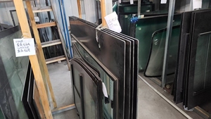Vitres de pare-brise et de fenêtres latérales personnalisées <span class=keywords><strong>pour</strong></span> bus, verres automobiles de remplacement <span class=keywords><strong>pour</strong></span> véhicules utilitaires - Product Image 5