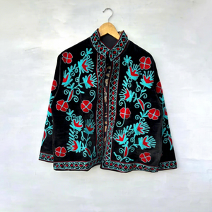 Elegante Chaqueta de Terciopelo Negro Bordada con Diseño Floral, Manga Larga, Cuello Alto, Estilo Bohemio, Ropa de Abrigo Otoñal para Mujer - Product Image 1