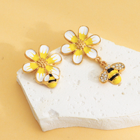 Anting-anting menjuntai dilapis emas, aksen zirkon, anting-anting sehari-hari kasual Musim Semi hiasan lebah untuk wanita muda