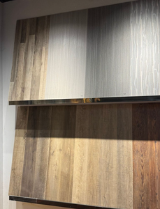 Oferta Especial: Piso SPC Impermeable de Madera Natural de Fresno de 6mm con Acabado EIR para Decoración de Dormitorios - Product Image 5