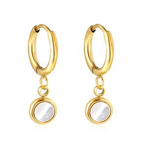 Pendientes de Aro con Perlas Blancas y Acabado en Oro de 18K sobre Acero Inoxidable, Clásicos y Elegantes para Mujer - Product Image 1