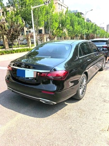 Voiture d'occasion <span class=keywords><strong>Mercedes</strong></span>-Benz E260L 2023 Classe <span class=keywords><strong>E</strong></span> 2.0T Turbo Berline de luxe à empattement long <span class=keywords><strong>Prix</strong></span> de gros - Product Image 3