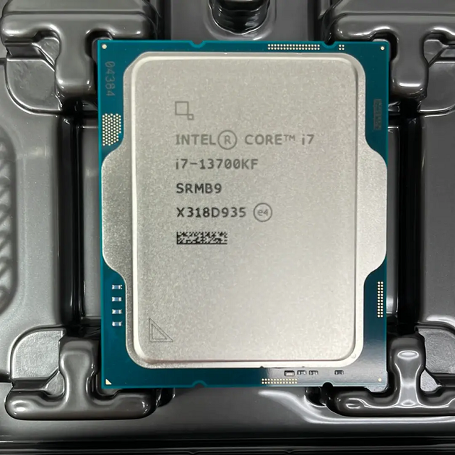 Core I7 Original 13 Gen Processor I7 13700 13700KF CPU Latest Sixteen Cores Processor CPU LGA 1700 I7 13700 CPU
