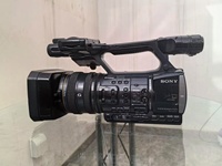 Caméra Full HD d'occasion Son-y HDR-AX2000E pour la prise de vue vidéo