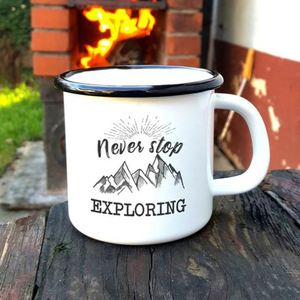 Mug de camping en métal émaillé bicolore personnalisé, écologique et de qualité alimentaire, avec bouchon à vis, pour la vente en gros - Product Image 4
