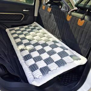 Alfombrilla antideslizante para cama de viaje para mascotas, cama para perros a cuadros para asiento trasero de coche, fundas de asiento de coche para perros peludos personalizadas lavables - Product Image 3