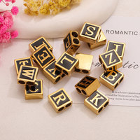 Perles d'espacement carrées à double trou en acier inoxydable plaqué or 18 carats, 12 mm, 26 lettres, accessoires de bijoux DIY