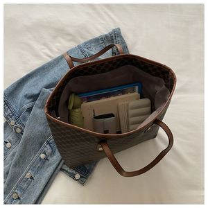 Sac fourre-tout en PU grande capacité, motif rétro, imperméable, pour maman, sac à langer élégant pour femme, nouveauté 2025 - Product Image 6