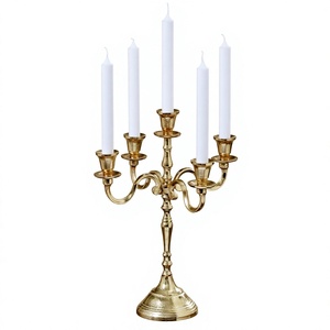 Candélabre doré avec cinq supports de bougies coniques pour la décoration de la maison, designs personnalisables, support de bougies couleur or à vendre - Product Image 1