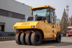 Gran demanda de maquinaria superventas: Rodillo compactador Walmech WP267H/WP307H de 30 y 26 toneladas con motor y bomba totalmente hidráulicos. - Product Image 3
