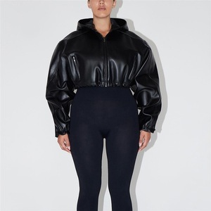Langärmliger, kurzer, schmaler Leder-Hoodie mit Reißverschluss aus Kunstleder für Damen PU <span class=keywords><strong>Bisou</strong></span> - Product Image 2