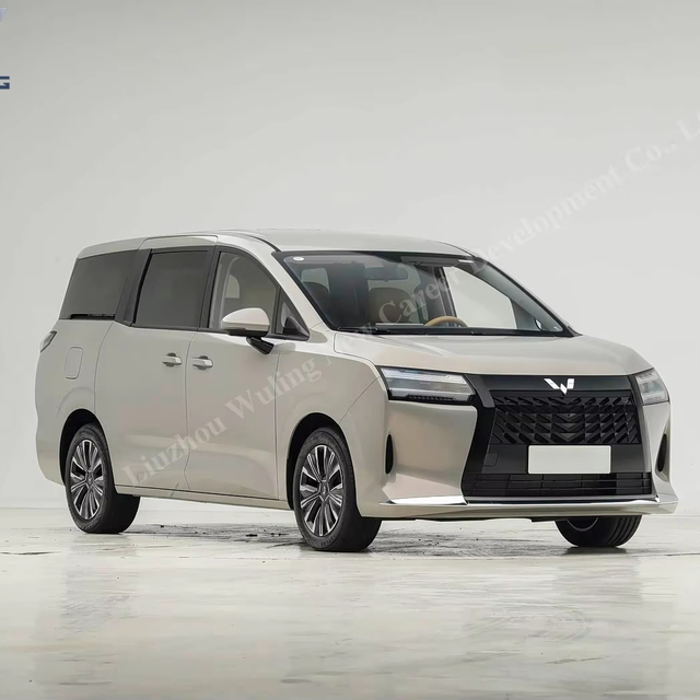 2025 Wuling Xingguang 730 Battery Electric 500km Luxury MPV New Model 5-Door 7-Seater Fixed Gear Ratio Transmission