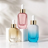 Flacon compte-gouttes plat en verre de luxe 30ml 50ml avec bouchon doré, personnalisable avec logo estampé à chaud, pour diffuseur de parfum et cosmétiques essentiels