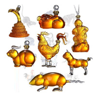 Les fabricants fournissent Twelve Craft 1000ml Carafe à vin Bouteille en verre avec Rat Ox Rabbit Dragon Snake Horse Design