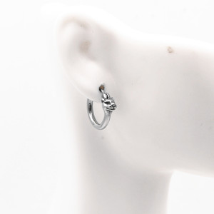 Pendientes Huggie yunnique con diseño de ciervo, joyería de acero inoxidable 316 de titanio, pendientes colgantes de moda unisex - Product Image 4