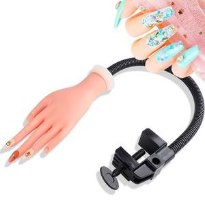 Modèle en plastique souple portable et Flexible pour l'entraînement des ongles et la pratique des mains - Product Image 2