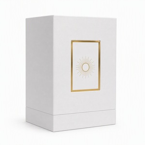Boîte cadeau rigide blanche de luxe pour parfum, avec motif soleil en feuille d'or, logo personnalisé, en carton, avec insert en mousse EVA pour cosmétiques et parfums - Product Image 1