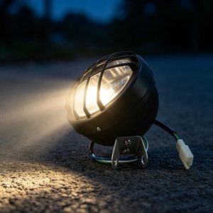 Phare rond avec grille de protection - Product Image 1