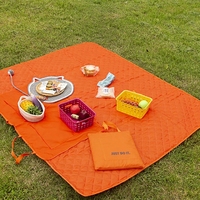 Tapis de pique-nique carré léger et imperméable toutes saisons en polyester, couverture de camping pliable épaisse et grande, facile à transporter
