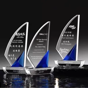 ADL 2024 Nuevo diseño Velero Trofeo de cristal Premios de China para negocios Artesanía de cristal Placas de grabado