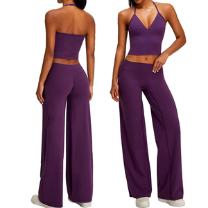 Ensemble de <span class=keywords><strong>yoga</strong></span> deux pièces pour femmes : débardeur halter et pantalon évasé – Vêtements de sport fournis directement par l'usine - Product Image 1