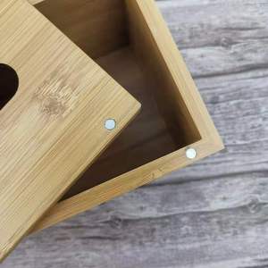 Caja de pañuelos de bambú con compartimento de almacenamiento de 25x13x12cm para organización de escritorio - Product Image 4