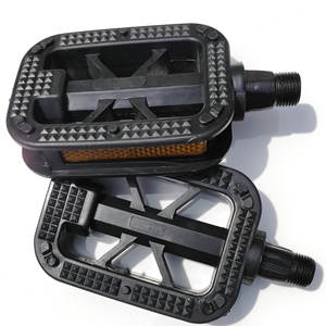 Pedales de bicicleta con plataforma de plástico, color negro, antideslizantes, para bicicletas infantiles, husillo de acero multiusos - Product Image 5