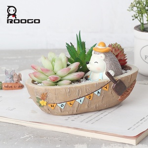 Roogo Forest Hedgehog Log Boat Vaso <span class=keywords><strong>per</strong></span> Piante Grasse in Resina con Foro di Drenaggio Personalizzato Fatto <span class=keywords><strong>a</strong></span> Mano Stile Cottagecore <span class=keywords><strong>per</strong></span> <span class=keywords><strong>Giardino</strong></span> - Product Image 3