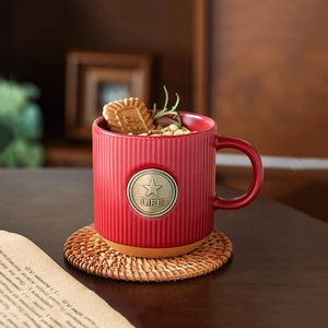 แก้วมัคเซรามิกพร้อมตราทองแดงถ้วยกาแฟลายทางแบบออกแบบโลโก้ได้ตามต้องการ - Product Image 3